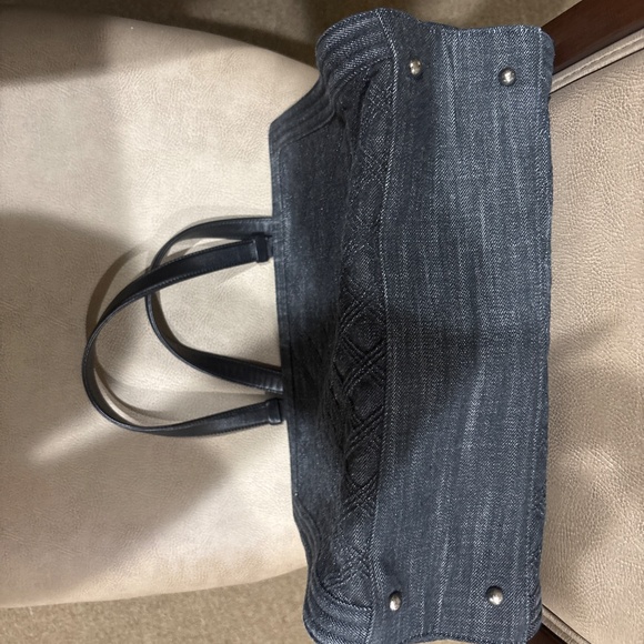 Chanel - Picture 8 of 11